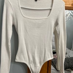 Bundle of clothing used in sizes small and medium total of 20 pieces.